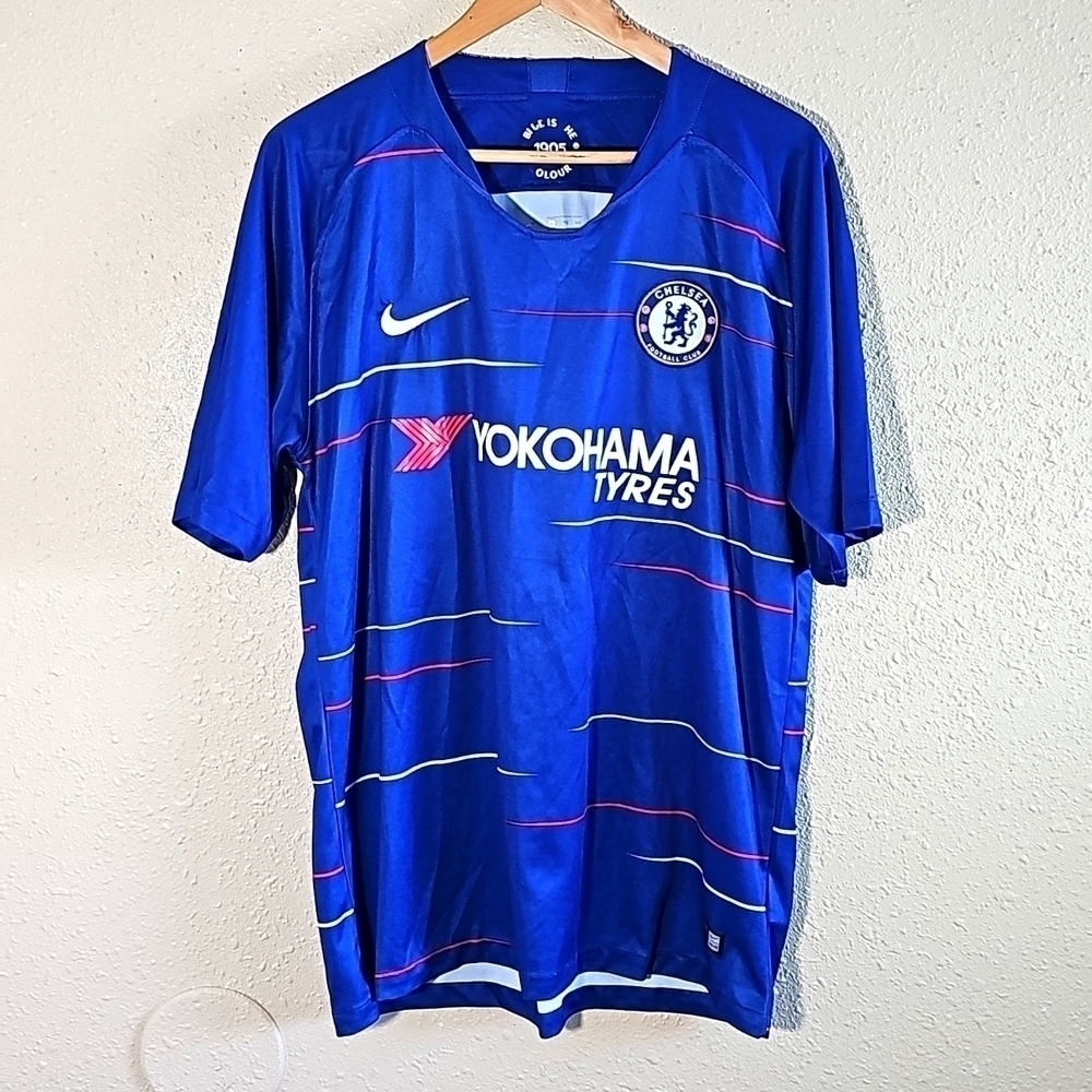 Nike Chelsea 2018/2019 Home Jersey.